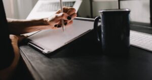 元副業公務員がイラストレーターで稼いでいいか徹底解説！